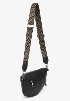 Czarna Nerka z Paskiem Ozdobionym Geometryczny Motywem Nilesina