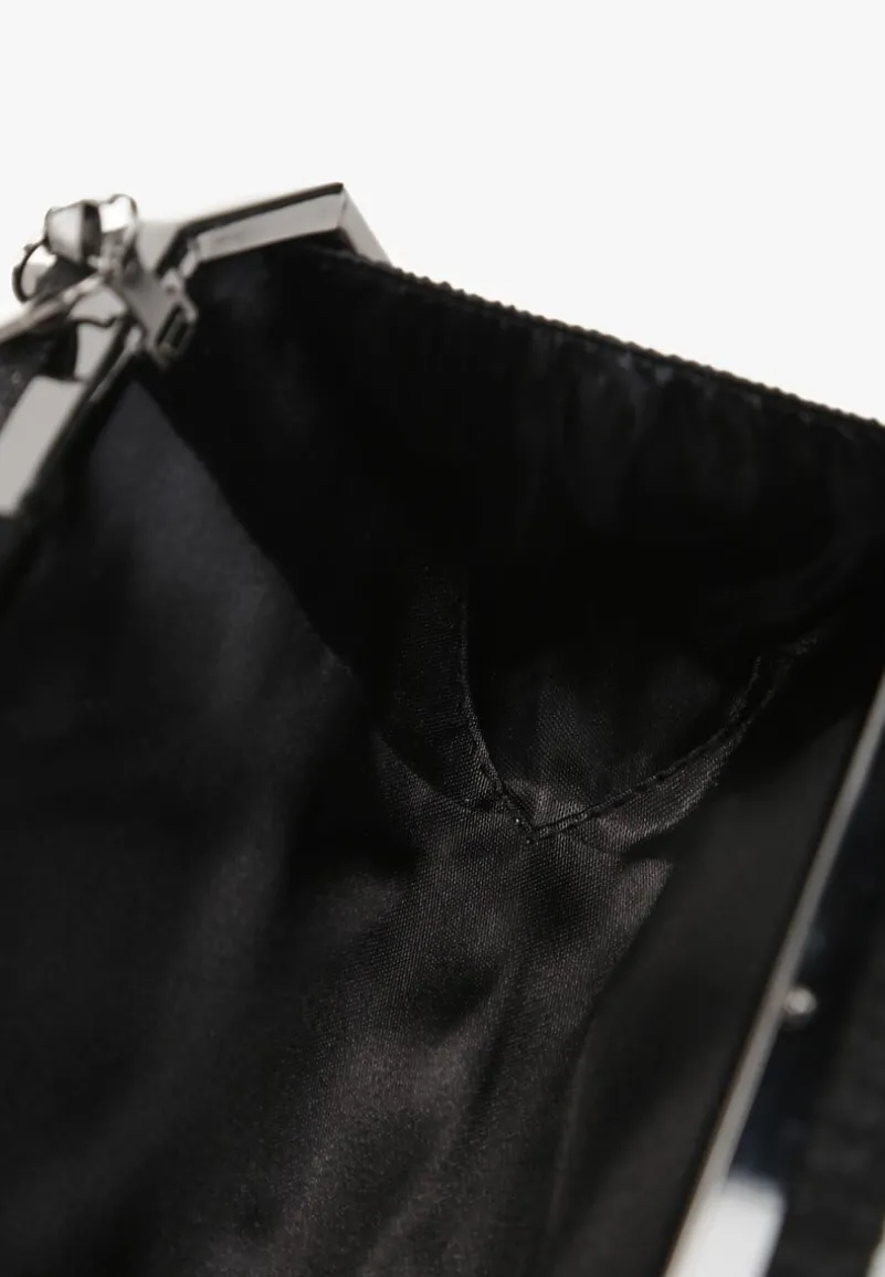 Czarna Owalna Torebka Ozdobiona Brokatem z Retro Zatrzaskiem Traorra