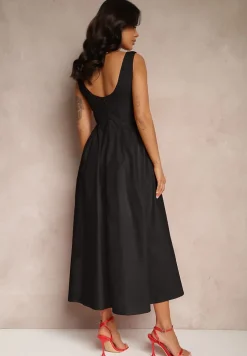 Czarna Rozkloszowana Sukienka Koktajlowa z Bawełny z Dekoltem Łódką i Kieszeniami Fanilra