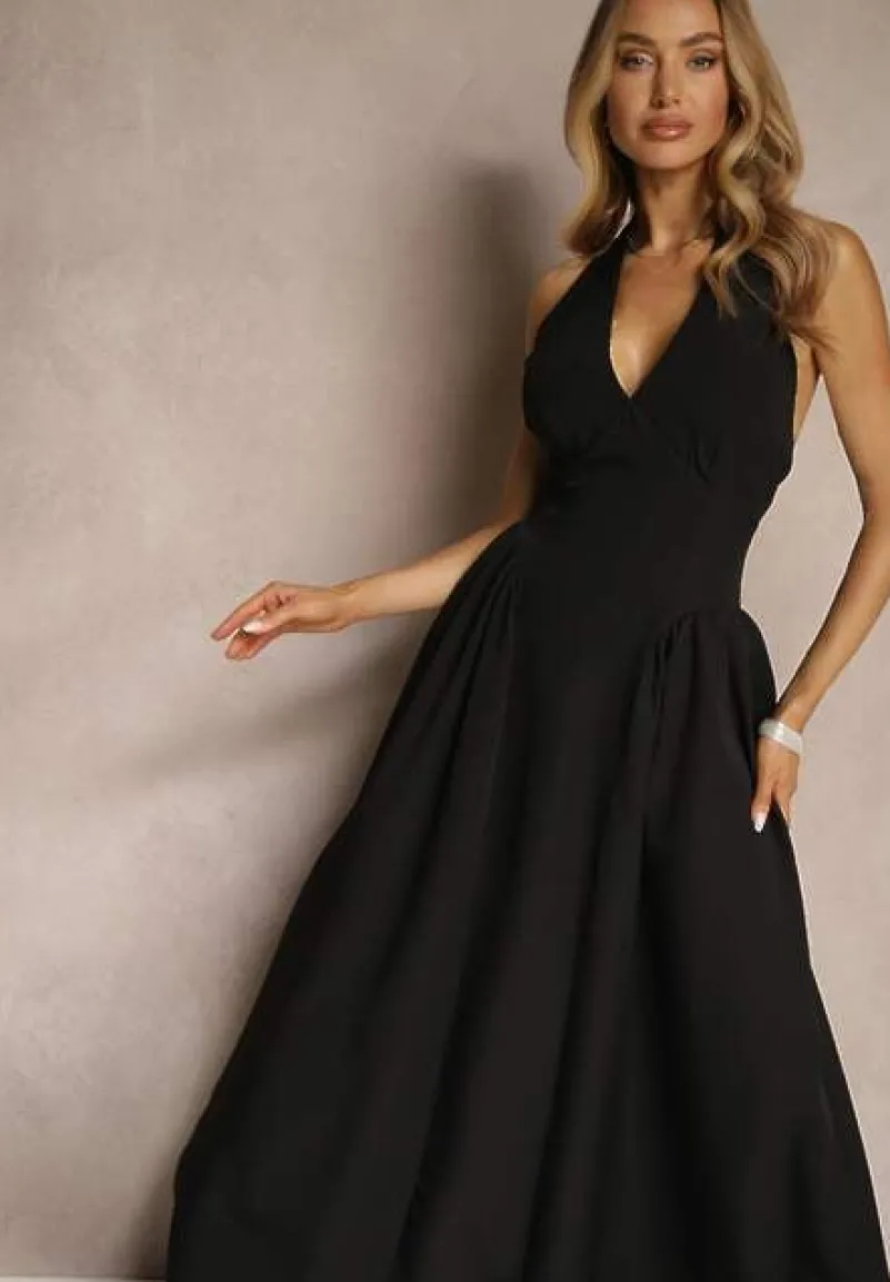 Czarna Rozkloszowana Sukienka Halter z Wiązaniem i Odkrytymi Plecami Senicce