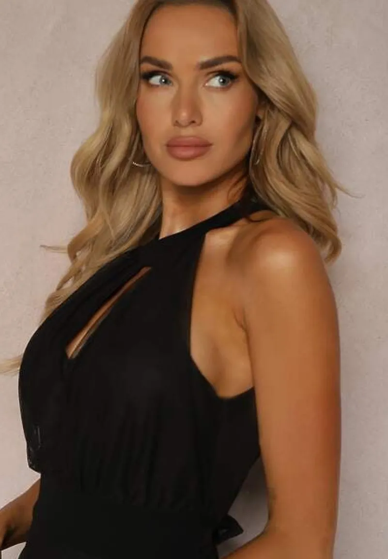 Czarna Sukienka Koktajlowa z Siateczką Wiązana Materiałowym Paskiem ze Stójką Nestassi