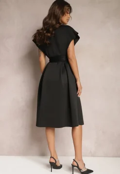 Czarna Sukienka Midi z Kopertowym Dekoltem o Rozkloszowanym Fasonie Tenero