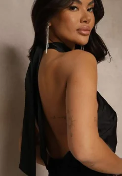 Czarna Sukienka Satynowa z Dekoltem Halter i Odkrytymi Plecami Belas