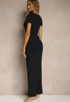 Czarna Sukienka z Wiskozą Ozdobiona Marszczeniem i Rozcięciem na Nogę Milanorea