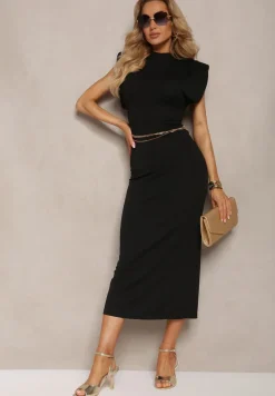 Czarna Taliowana Sukienka z Rozcięciem i Poduszkami na Ramionach Melloretta