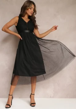 Czarna Tiulowa Sukienka Rozkloszowana z Koronką Phyvana