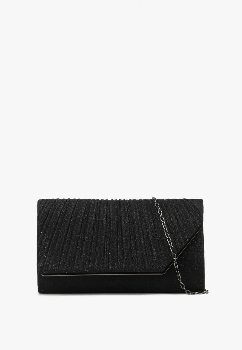 Czarna Torebka Kopertowa z Błyszczącego Materiału z Łańcuszkiem na Ramię Senalie