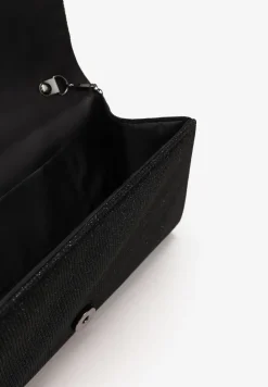 Czarna Torebka Kopertówka z Połyskiem Ozdobnie Marszczona Arutha