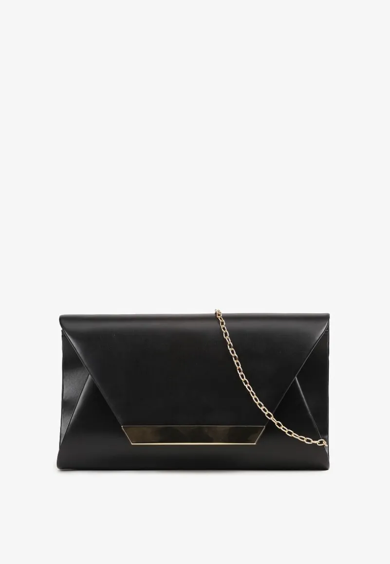 Czarna Torebka Kopertówka Zdobiona Metalowym Detalem z Dodatkowym Łańcuszkiem Vorinna