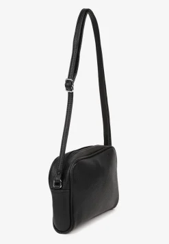 Czarna Torebka Listonoszka z Metalicznym Napisem Nilofae