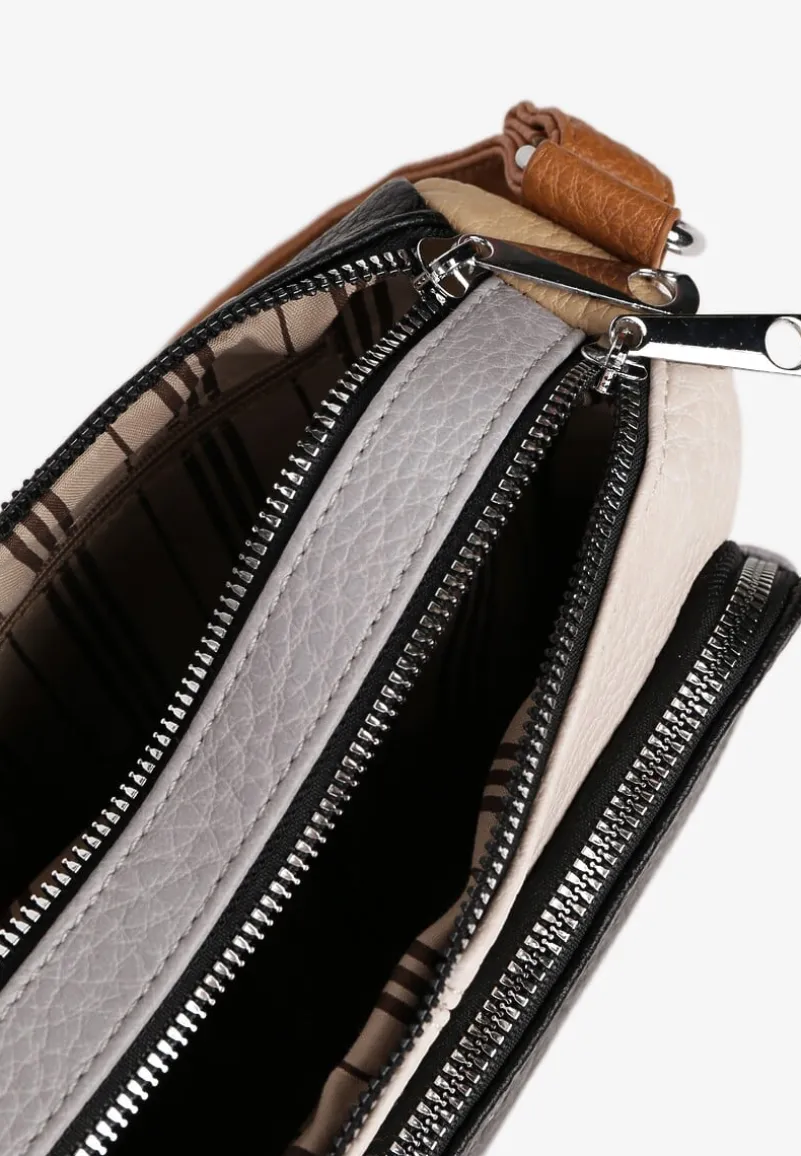 Czarna Torebka Listonoszka Zdobiona Kontrastującymi Wstawkami Kolleila