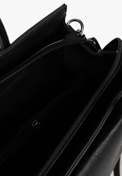 Czarna Torebka o Fasonie Dużego Kuferka z Klapką Florpio