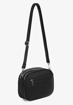 Czarna Torebka Ozdobiona Metaliczną Aplikacją Nanowena