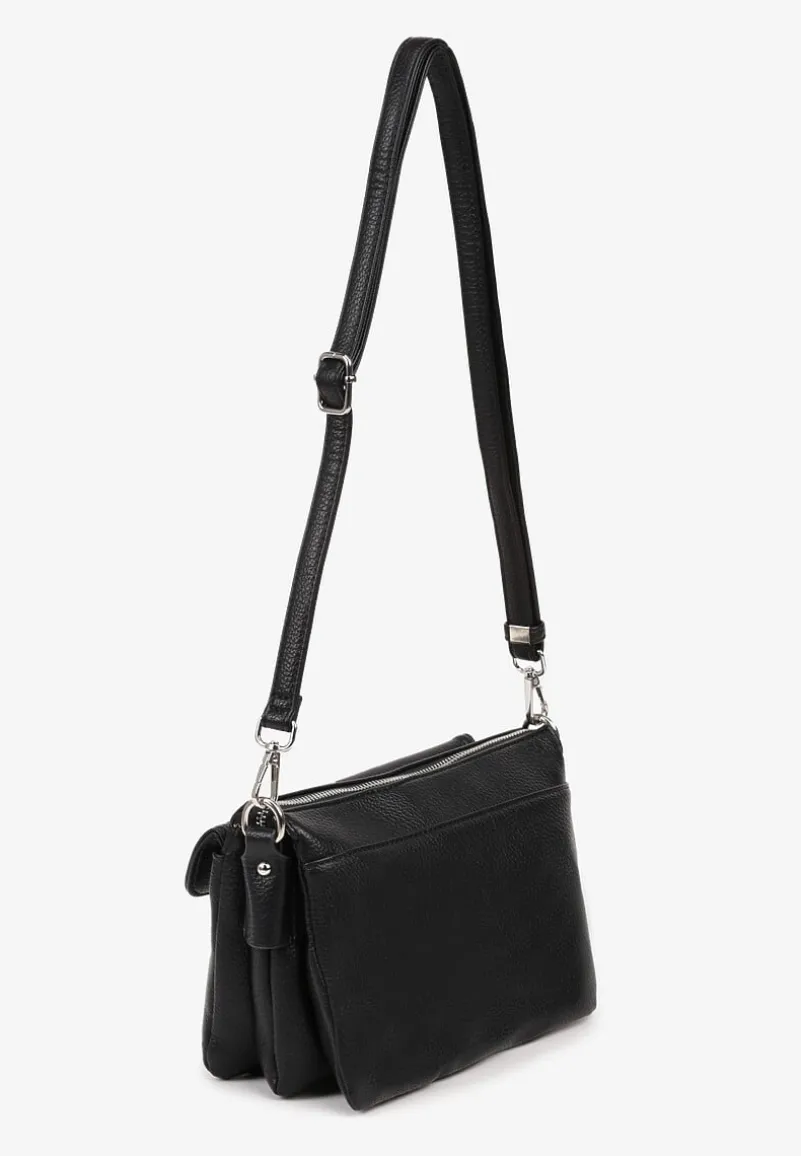 Czarna Torebka Typu Listonoszka w Klasycznym Stylu Izamara