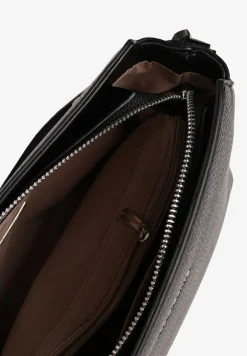 Czarna Torebka Typu Listonoszka Ozdobiona Napisem Sadelli