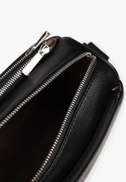 Czarna Torebka Typu Listonoszka z Czterema Komorami Davirienne