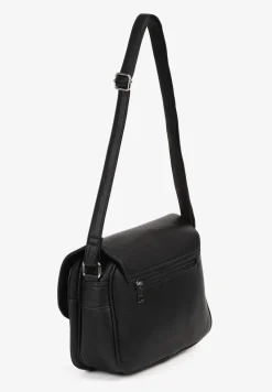 Czarna Torebka w Stylu Listonoszki Ozdobiona Klapą Helluria