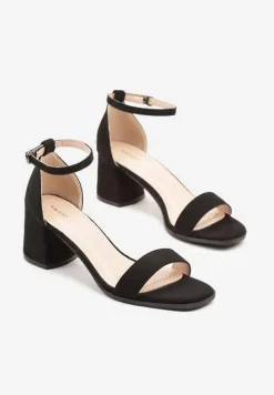 Czarne Basicowe Sandały Vices na Słupku Soretta