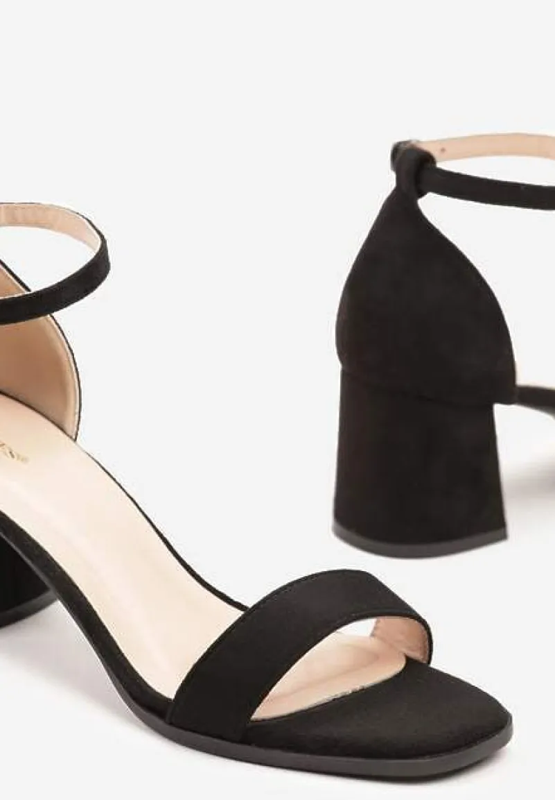 Czarne Basicowe Sandały Vices na Słupku Soretta