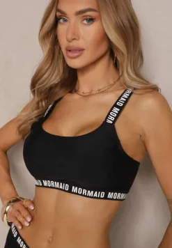 Czarne Bikini Majtki Typu Figi i Sportowa Góra Ozdobione Napisami Nevoneira