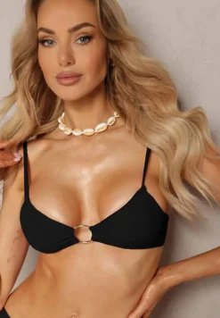 Czarne Bikini Ozdobione Okrągłą Klamrą Przy Biustonoszu Carisia