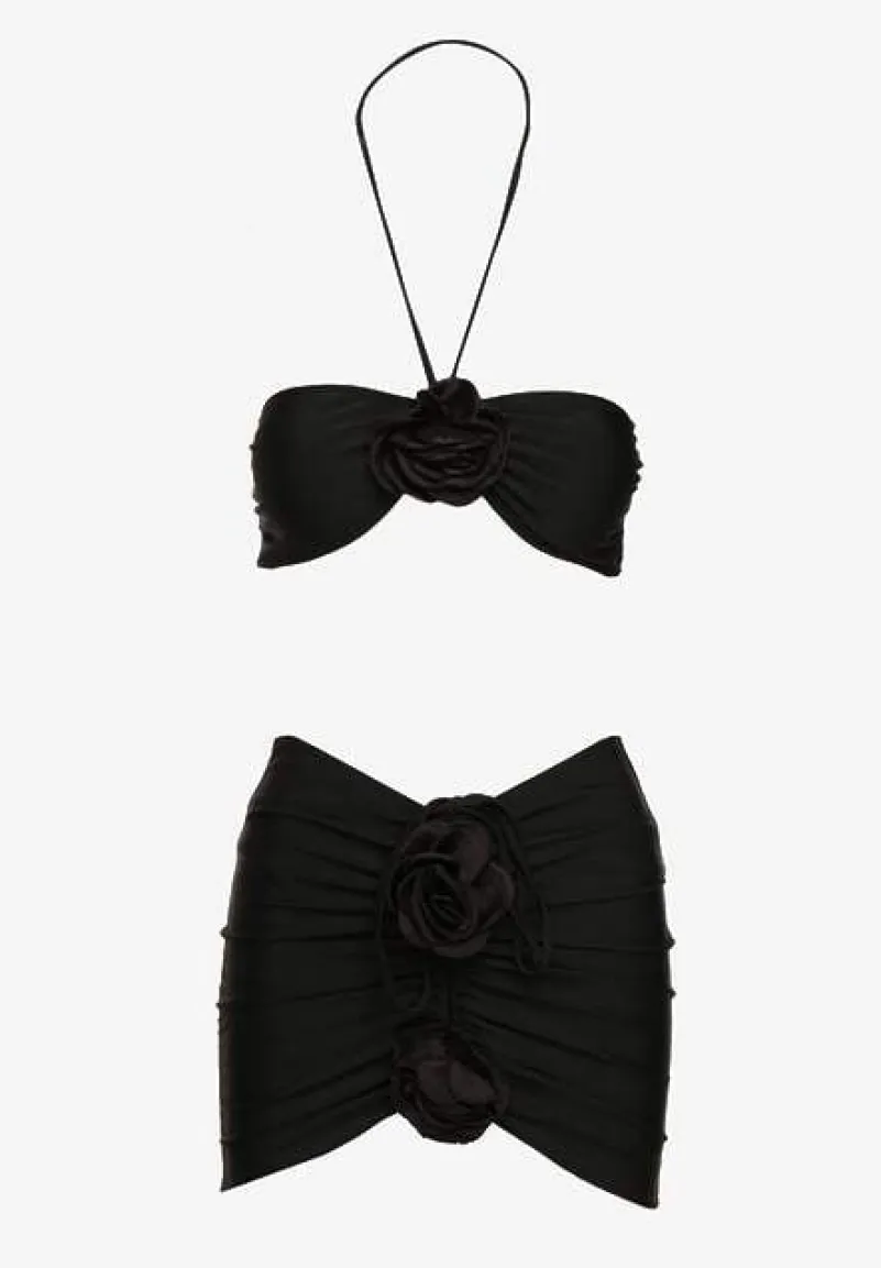 Czarne Bikini ze Spódniczką Ozdobione Kwiatową Aplikacją 3D Coren