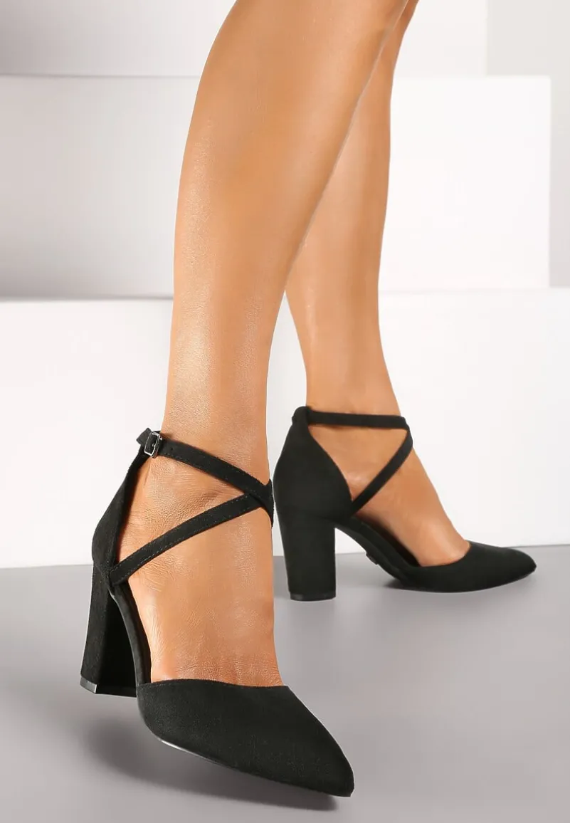 Czarne Czółenka na Słupku ze Skórzaną Wkładką i Ozdobnymi Paskami Leaniria