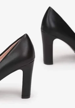 Czarne Czółenka ze Szpiczastym Noskiem Marnera