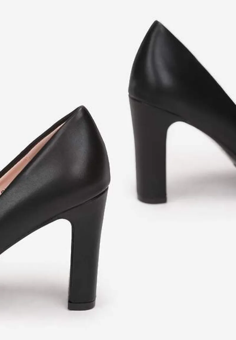 Czarne Czółenka ze Szpiczastym Noskiem Marnera