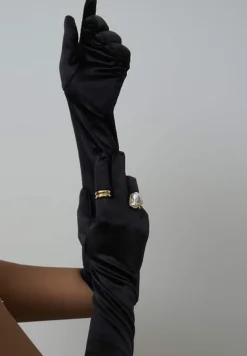 Czarne Długie Rękawiczki Welurowe Neginah