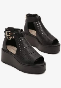 Czarne Sandały na Koturnie z Ażurową Cholewką i Skórzaną Wkładką Evialina