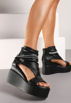 Czarne Sandały na Koturnie z Imitacji Skóry Zapinane na Zamek Błyskawiczny z Cyrkoniami Uzira