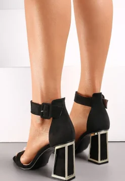 Czarne Sandały na Słupku Honnemmi