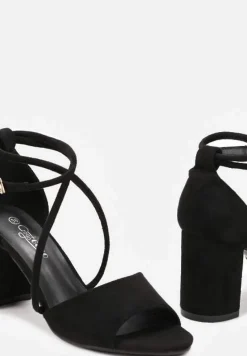 Czarne Sandały na Słupku z Otwartym Noskiem Stellina