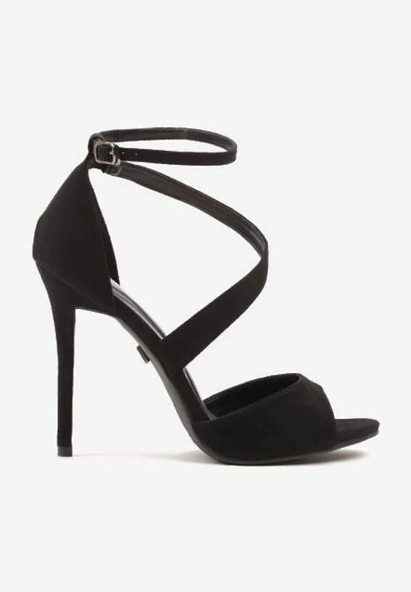 Czarne Sandały na Szpilce Vices Ozdobione Paskami Sarariae