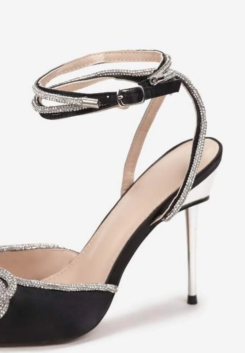 Czarne Sandały Oriphosise