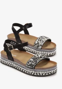 Czarne Sandały Ozdobione Cyrkoniami na Platformie z Nitami i Plecionką Yohella