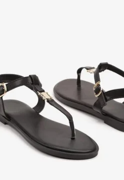 Czarne Sandały Typu Japonki z Zapięciem na Klamerkę Zdobione Aplikacją Tenitta