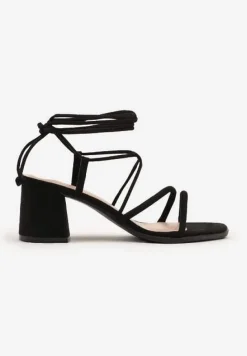 Czarne Sandały Vices na Słupku z Wiązaniem Atenelle