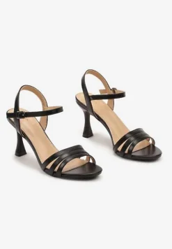 Czarne Sandały z Ekoskóry na Szpilce Zapinane na Sprzączkę Ploemis