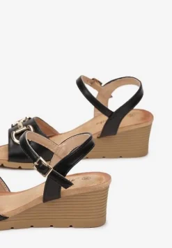 Czarne Sandały z Klamerką na Koturnie z Imitacji Drewna Jalan