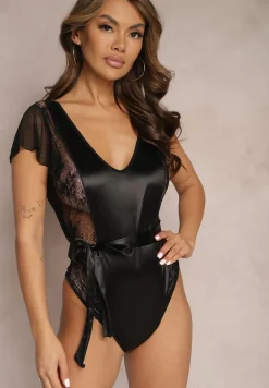 Czarne Satynowe Body z Koronką i Paskiem w Talii Lierie
