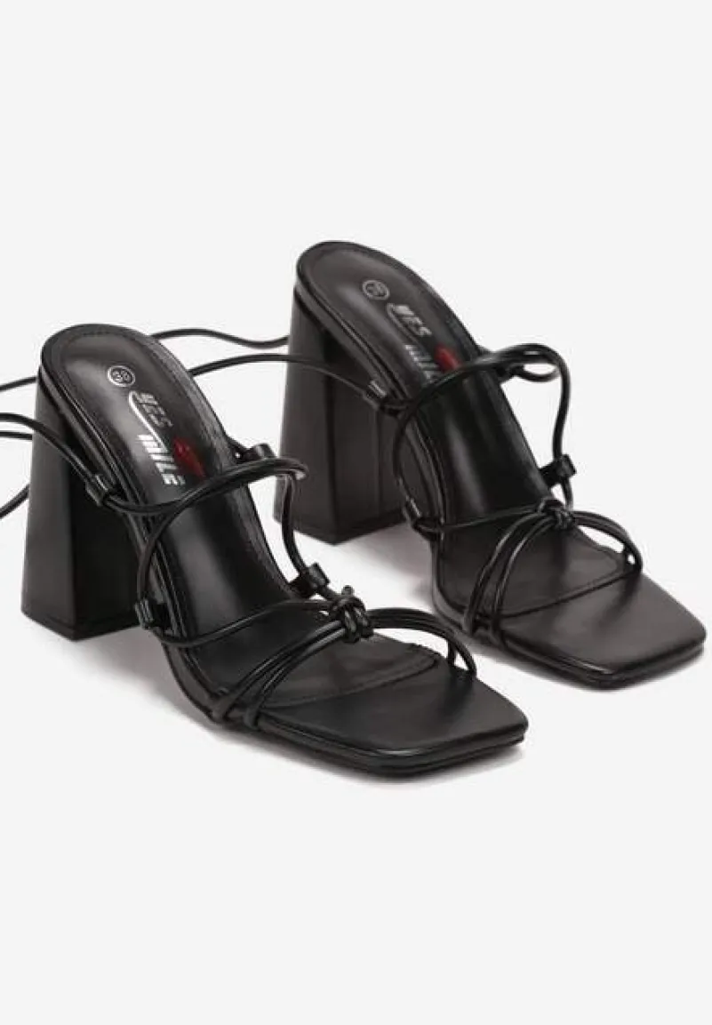 Czarne Wiązane Sandały na Słupku z Kwadratowym Noskiem Eaula