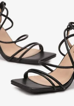 Czarne Wiązane Sandały Połyskujące na Słupku z Kwadratowym Noskiem Seraphi