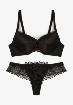 Czarny Komplet Biustonosz Push Up i Majtki Ozdobione Romantyczną Koronką Zeril