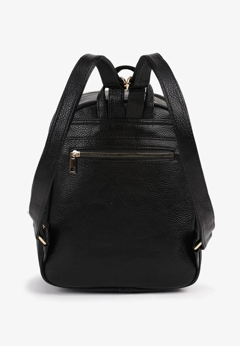 Czarny Mały Plecak z Regulowanymi Szelkami Zdobiony Metalowym Detalem Labilia