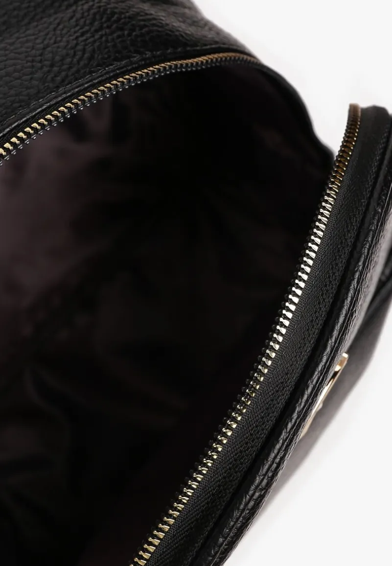 Czarny Mały Plecak z Regulowanymi Szelkami Zdobiony Metalowym Detalem Labilia