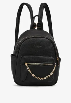 Czarny Plecak na Szelkach z Regulacjach Ozdobione Łańcuszkiem i Napisami Hettana