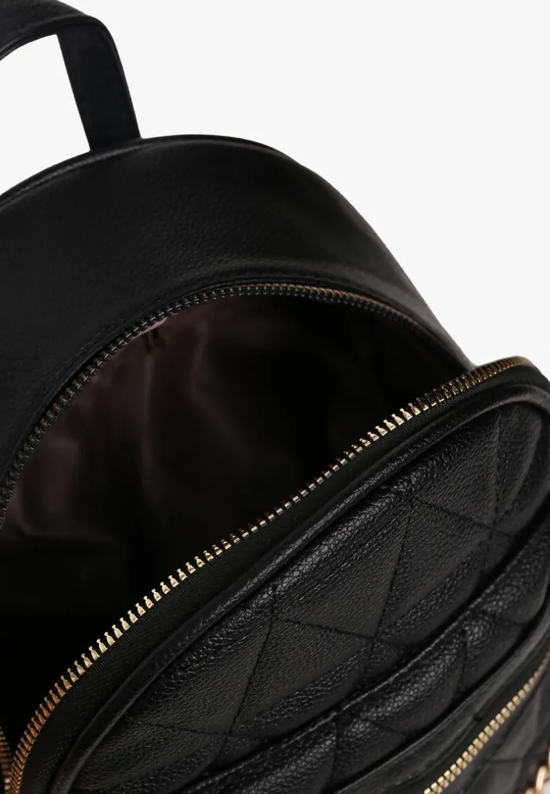 Czarny Plecak Ozdobiony Pikowaniem i Łańcuszkiem z Regulowanymi Odpinanymi Paskami Nelanise