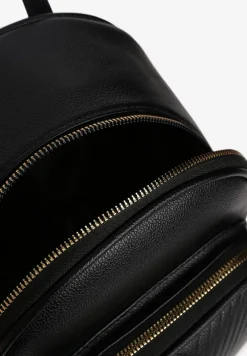 Czarny Plecak Ozdobiony Suwakiem z Regulowanymi Odpinanymi Paskami Ovatia